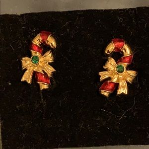 *NWOT* Wrapped in a Bow Candy Cane Stud Earrings
